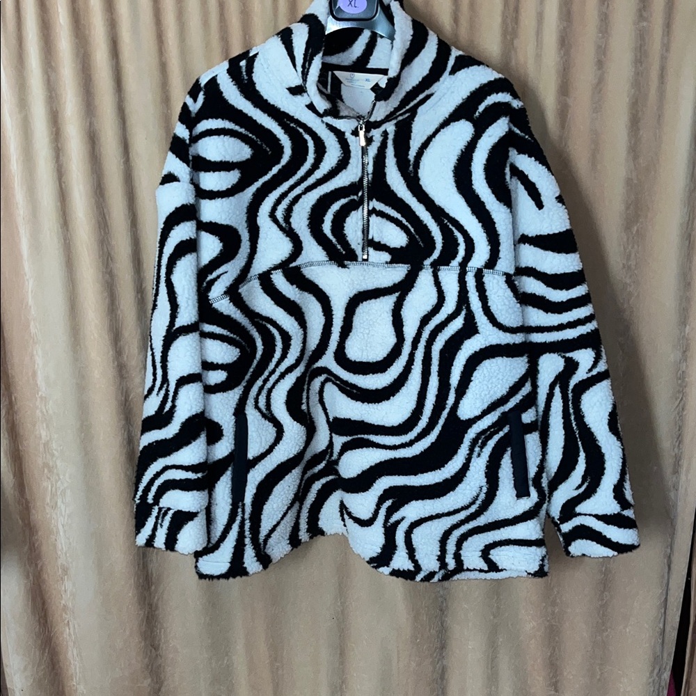 Primark Monochrome Patterned Knit pullover Sweater